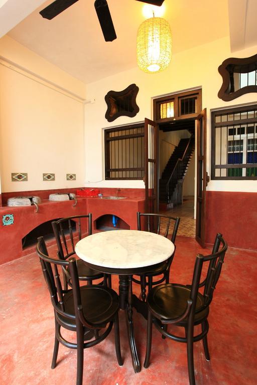 99 Oldtown Boutique Guesthouse Sha Extra Plus Phuket المظهر الخارجي الصورة