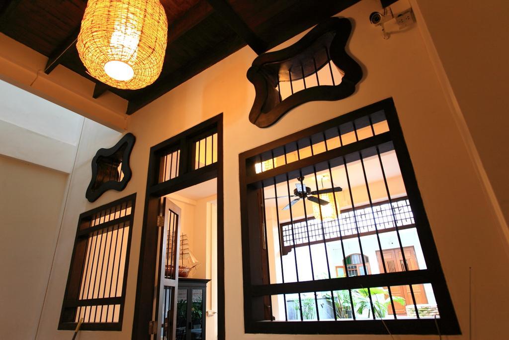 99 Oldtown Boutique Guesthouse Sha Extra Plus Phuket المظهر الخارجي الصورة