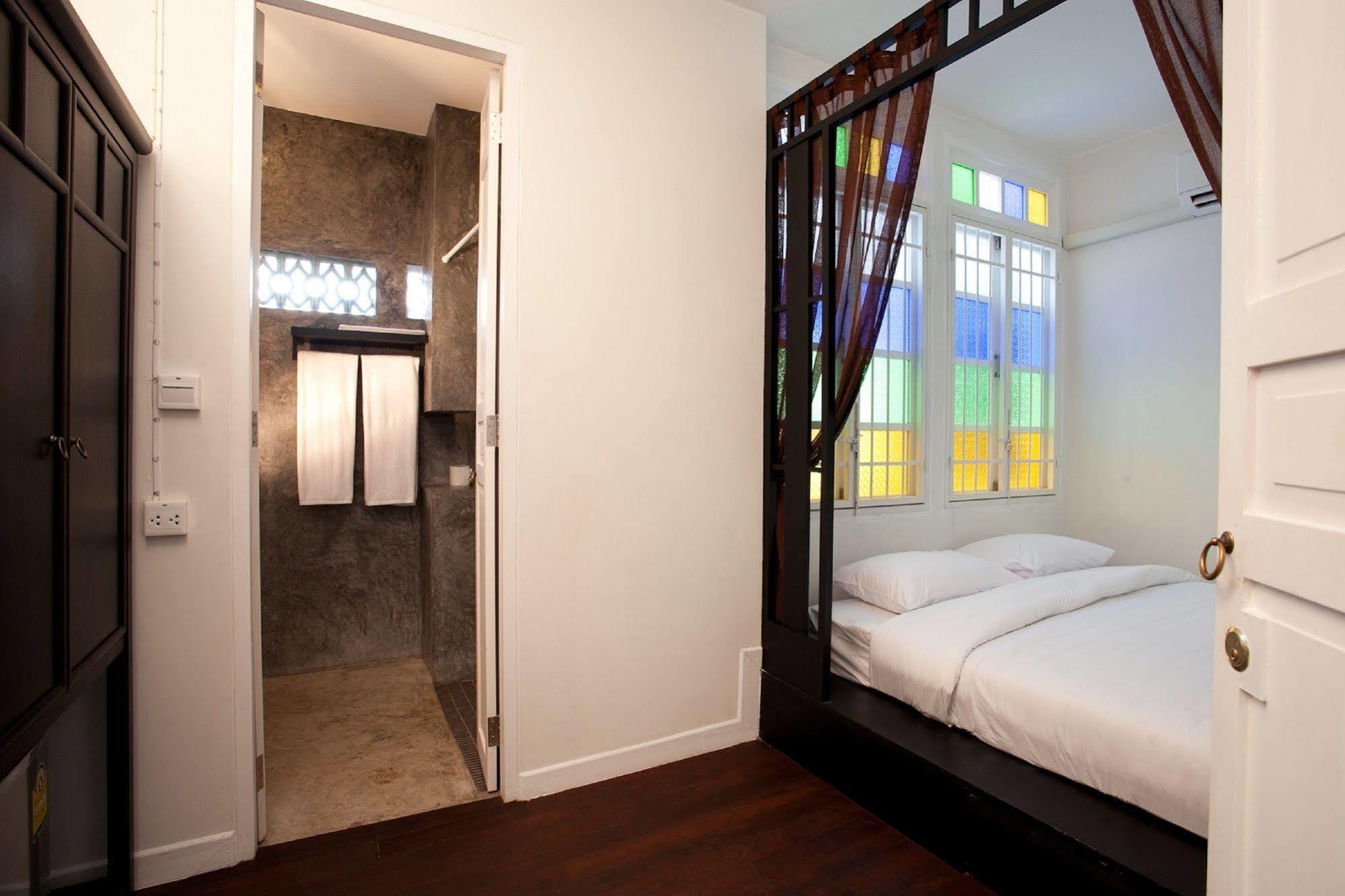 99 Oldtown Boutique Guesthouse Sha Extra Plus Phuket المظهر الخارجي الصورة
