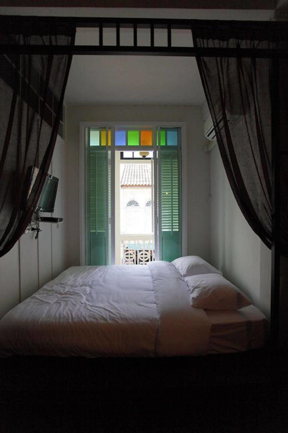 99 Oldtown Boutique Guesthouse Sha Extra Plus Phuket المظهر الخارجي الصورة