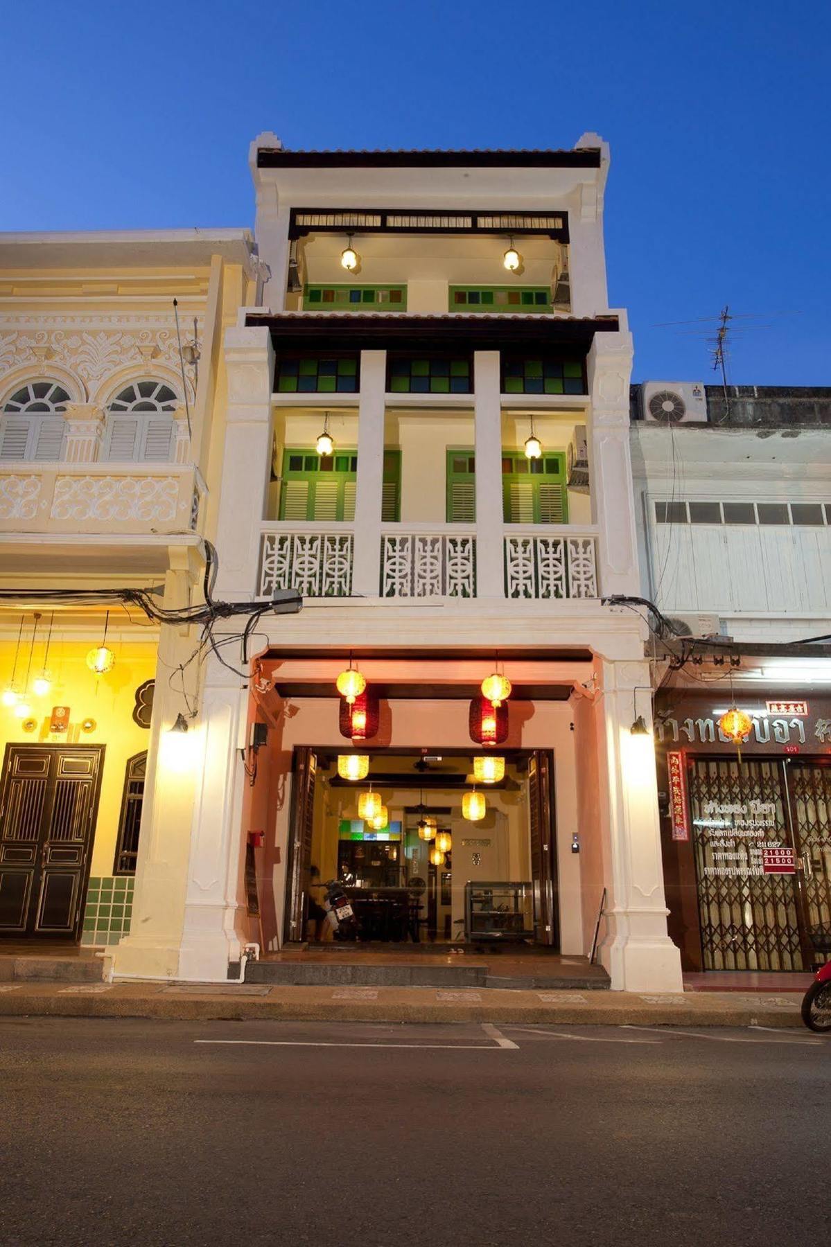 99 Oldtown Boutique Guesthouse Sha Extra Plus Phuket المظهر الخارجي الصورة
