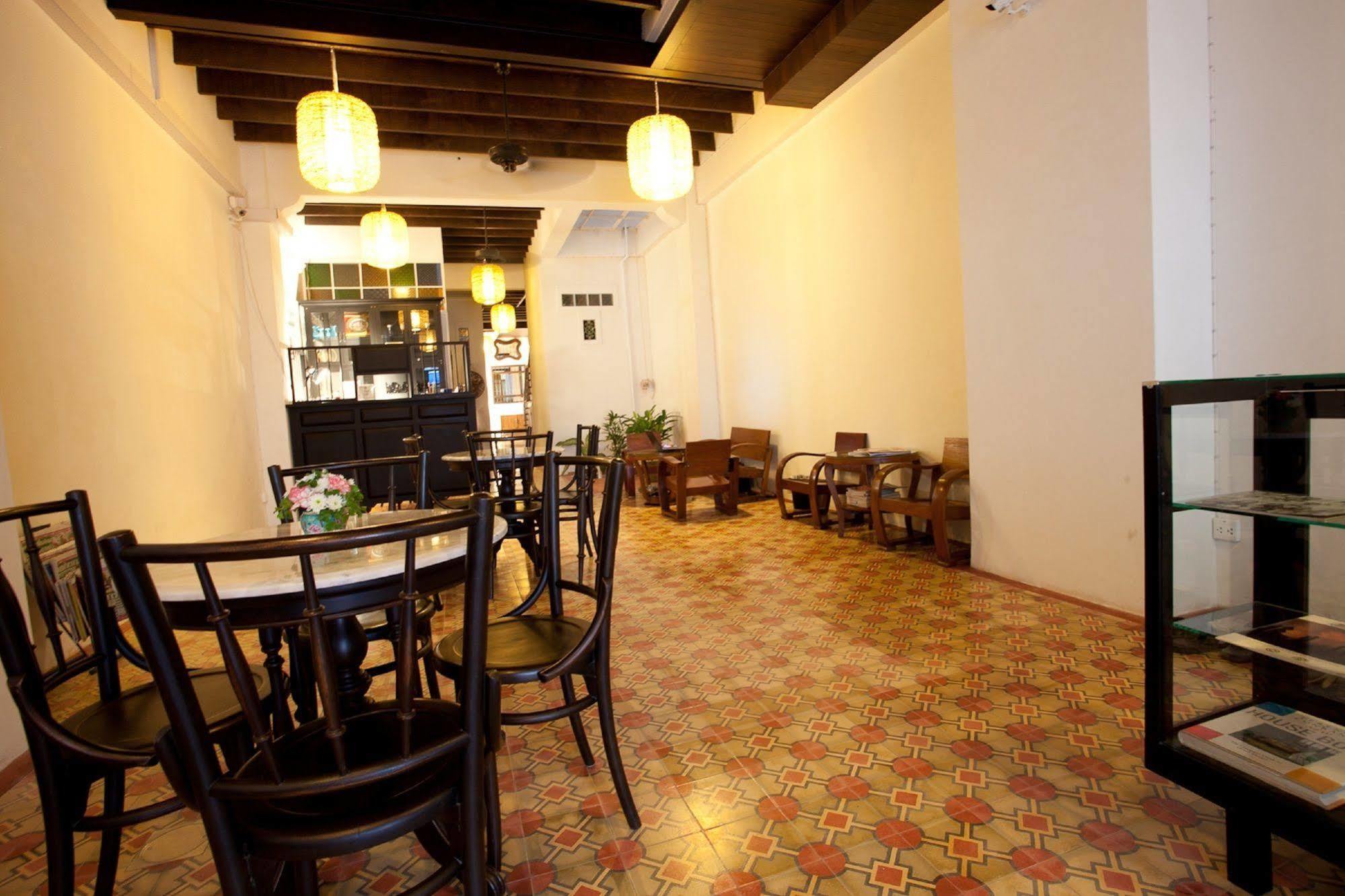 99 Oldtown Boutique Guesthouse Sha Extra Plus Phuket المظهر الخارجي الصورة