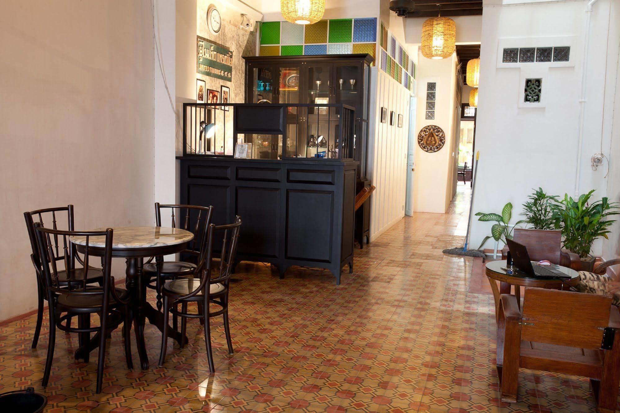 99 Oldtown Boutique Guesthouse Sha Extra Plus Phuket المظهر الخارجي الصورة
